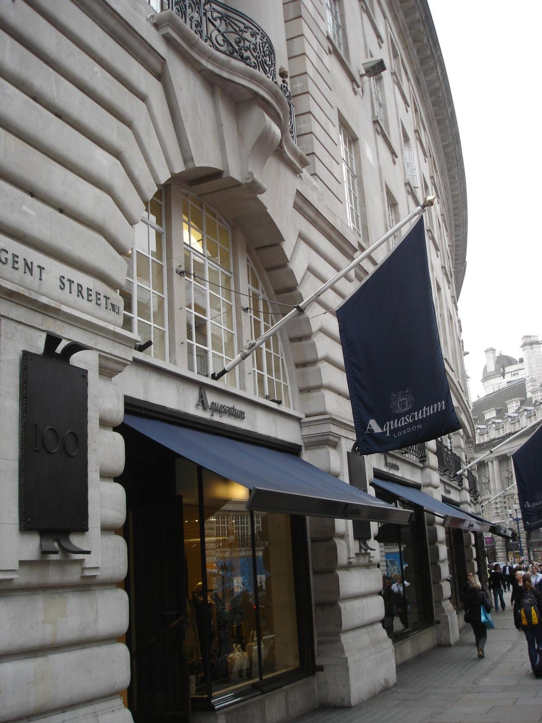 Aquascutum London